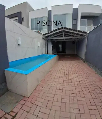 A planta de Casa com Piscina Privativa, 3 Quartos e 3 Banheiros Itapema