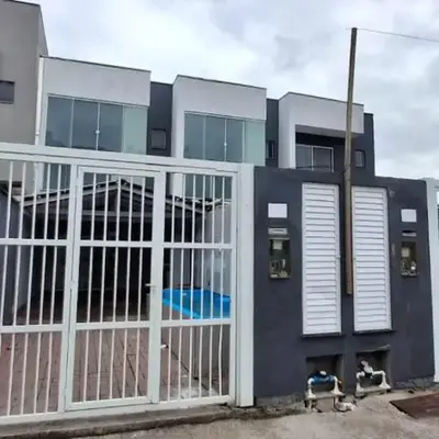 Casa com Piscina Privativa