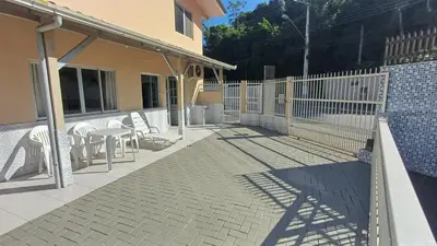 A planta de BRUNO KLEMTZ DS1 - CASA COM PISCINA, PARQUE INFANTIL E SALA DE JOGOS- 2 dorm - MEIA PRAIA - ITAPEMA