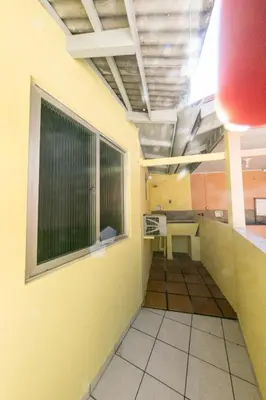 A planta de KIT 5 - Estúdio com churrasqueira piscina ar wifI vaga cozinha