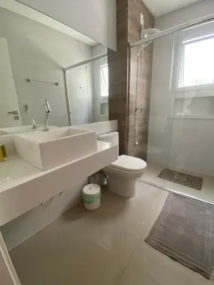 Uma casa de banho em Apto Novinho na Praia de Palmas