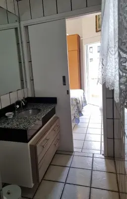 Uma casa de banho em Casa de praia em Palmas-SC a 40 metros do mar