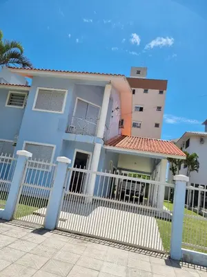 O edifício onde a casa de férias está situado