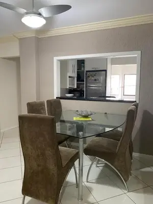 A planta de LINDO APARTAMENTO EM MEIA PRAIA-1 quadra do mar! Melhor localização!
