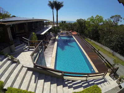 A piscina em ou perto de Pousada Magnus