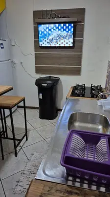 A cozinha ou kitchenette de Praticidade em Mariscal - Bombinhas