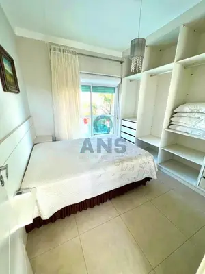Uma cama ou camas num quarto em ANSNEGOCIOS CASA PISCINA AQUECIDA PRAIA MARISCAL - Ac