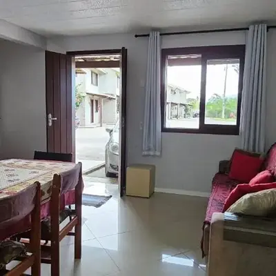 Residencial Hannah - Casa 6 - Porto Belo SC - Bairro Perequê