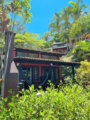 Um jardim no exterior de Pousada dos Ingleses