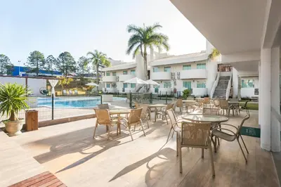 A piscina em ou perto de Makkai Resort Hotel Bombinhas