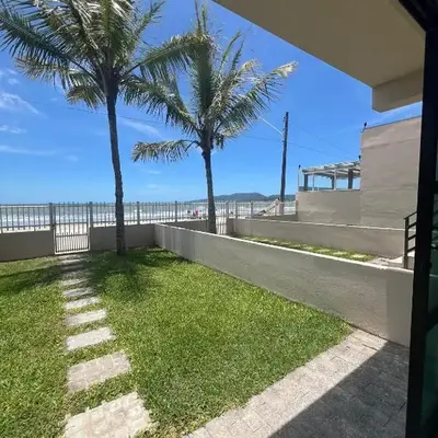 Casa na Praia Frente Mar 01