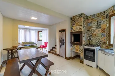 A cozinha ou kitchenette de Lindo condomínio em meio à natureza em Bombinhas VLE