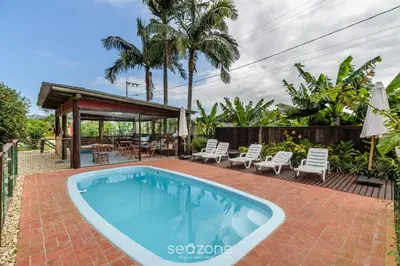 A piscina em ou perto de Lindo condomínio em meio à natureza em Bombinhas VLE