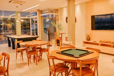Um restaurante ou outro lugar para comer em Morada do Guaruçá