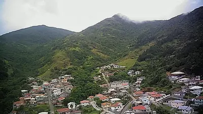 Uma vista geral da montanha ou uma vista da montanha a partir do hotel