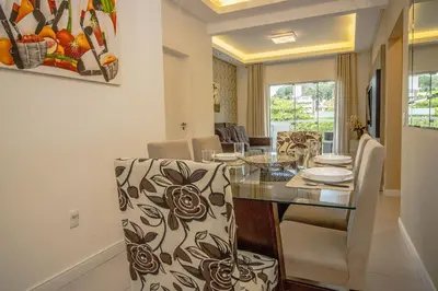 Uma área de estar em 1042 - Apartamento no centro de Bombinhas - Residencial Águas Azuis Apto 203 B