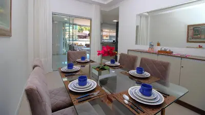 Uma área de estar em 1067 - Apartamento para locação em Bombinhas com 03 suítes