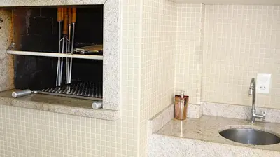 Uma casa de banho em 1067 - Apartamento para locação em Bombinhas com 03 suítes