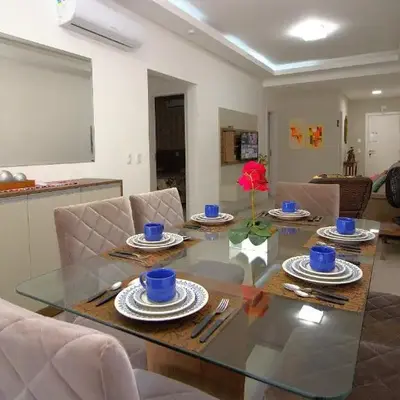 1067 - Apartamento para locação em Bombinhas com 03 suítes