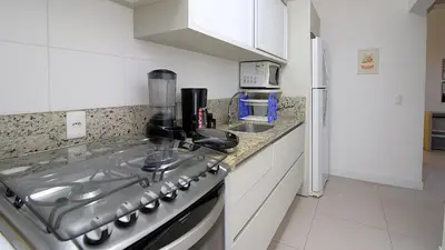 A cozinha ou kitchenette de 1070 - Praia de Bombinhas locação de temporada.
