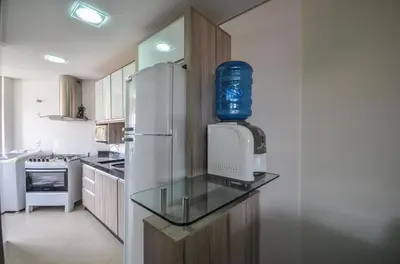 A cozinha ou kitchenette de 1032 - Apartamento para locação no centro de Bombinhas - Residencial Boulervard - 210