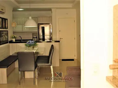 A cozinha ou kitchenette de 1049 - Praia de Bombinhas locação de temporada - Residencial Egídio Pinheiro Apto 305 B