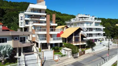 O edifício onde o apartamento está situado