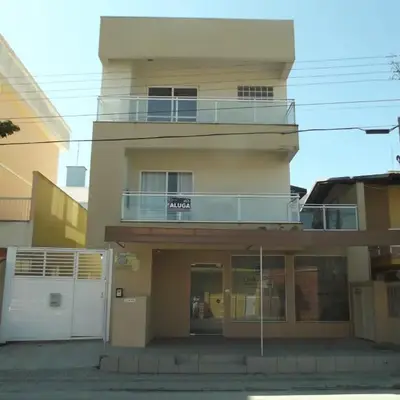 Apartamento 2º Andar Fundos Garagem para Carro Pequeno