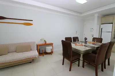 Uma área de estar em 1040 - Apartamento para locação em Bombinhas - Residencial Egídio Pinheiro Apto 206 A