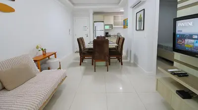 Uma televisão e/ou sistema de entretenimento em 1040 - Apartamento para locação em Bombinhas - Residencial Egídio Pinheiro Apto 206 A