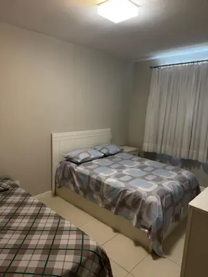 Uma cama ou camas num quarto em Madrid