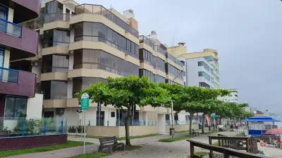 O edifício onde o apartamento está situado