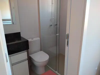 Uma casa de banho em Ap Praia De Palmas
