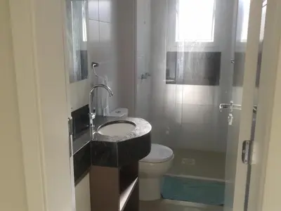 Uma casa de banho em Ap Praia De Palmas