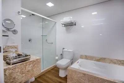 Uma casa de banho em Sofistic Hotel
