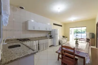 A cozinha ou kitchenette de Pousada Dona Ema