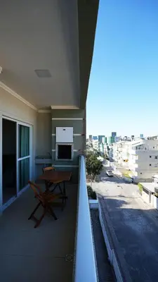Uma varanda ou terraço em Edifício Costa Mar - Centro de Bombinhas