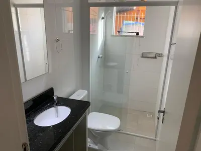 Uma casa de banho em Res. Estoril