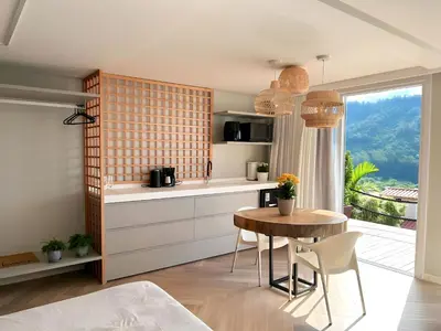 Uma vista geral da montanha ou uma vista da montanha a partir do quarto em acomodação particular
