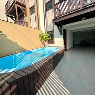 LINDO SOBRADO A 180mts DA PRAIA MARISCAL BOMBINHAS PISCINA 249-3