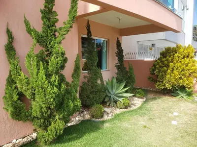 A planta de Casa alto padrão a 300 mts da praia