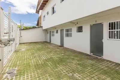 O edifício onde o apartamento está situado