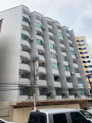 O edifício onde o apartamento está situado