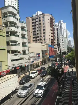 A vizinhança circundante ou próxima do apartamento