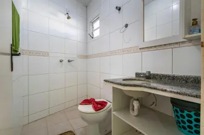 Uma casa de banho em Sobrado Frente ao Mar Mariscal para 6 e 8 Pessoas