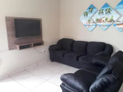 Uma televisão e/ou sistema de entretenimento em Aluguel casa Bombinhas