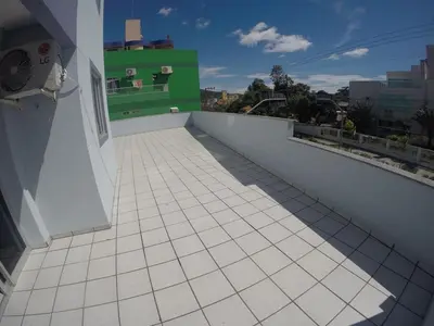 A planta de Conforto e proximidade ao mar em Bombinhas