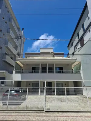 O edifício onde o apartamento está situado