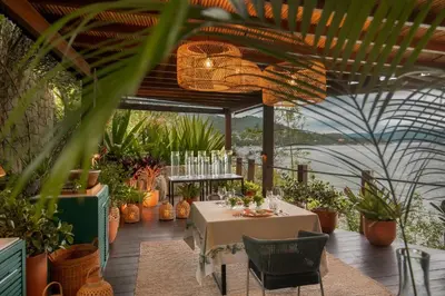 Vista de um rio perto do resort