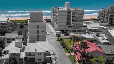 Uma vista geral de Governador Celso Ramos ou a vista da cidade a partir da casa de férias